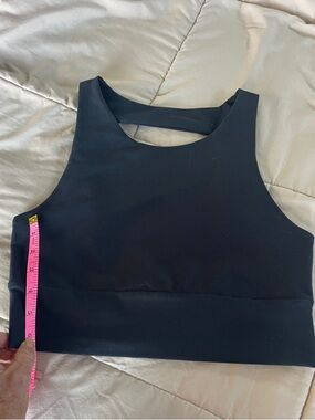 Savvi Black High-Neck Sports Bra - Supportive Athletic Crop